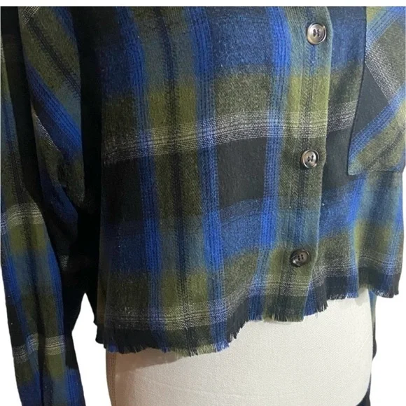 Mimosa Blue/Green/Black Cropped Flannel Shirt, size M - Picture 6 of 8